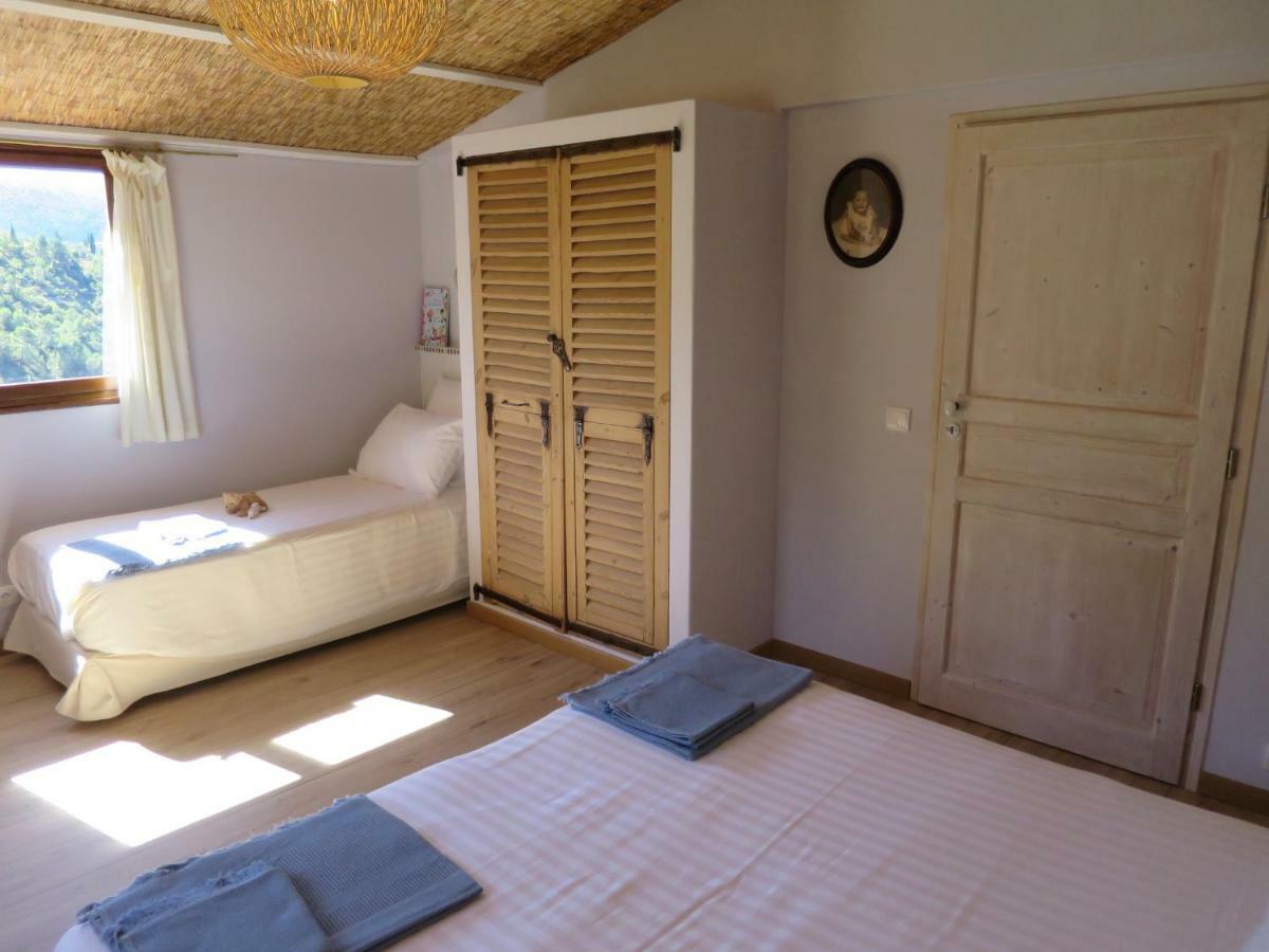 Les Figaires Villa L'Escarene Екстериор снимка